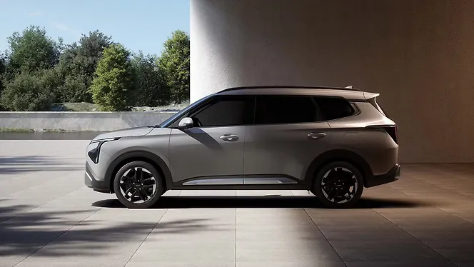 Kia Carens Clavis Left Side View