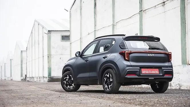 Kia Sonet Left Rear Three Quarter