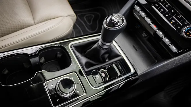 Mahindra XUV700 Gear Shifter/Gear Shifter Stalk